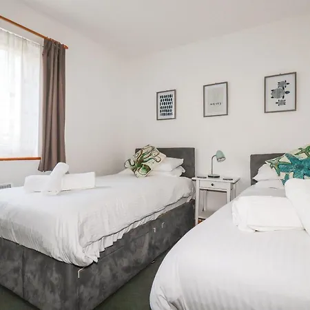 Apartment Flat 4